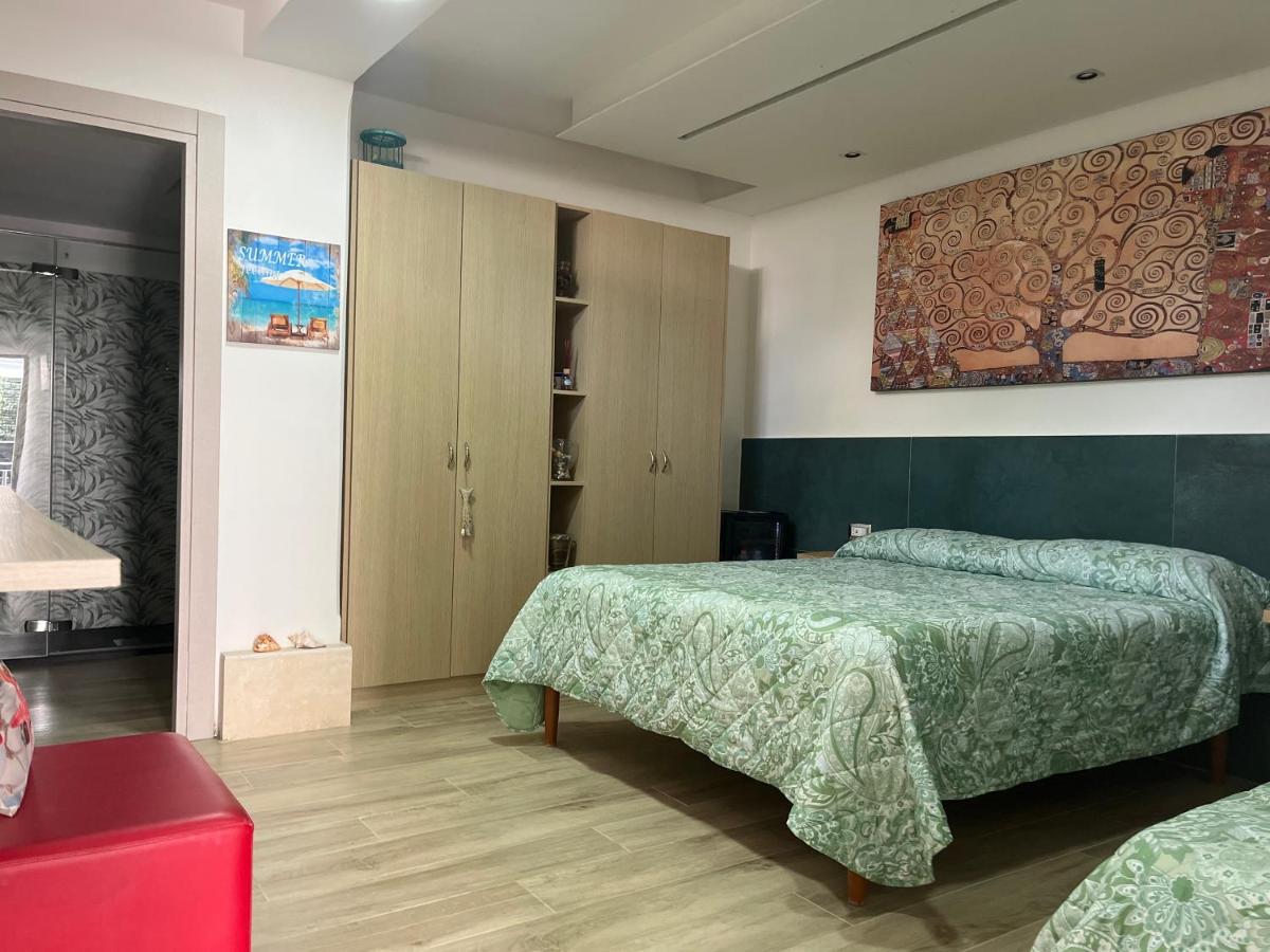 Camera Eden Hotel Formia Kültér fotó
